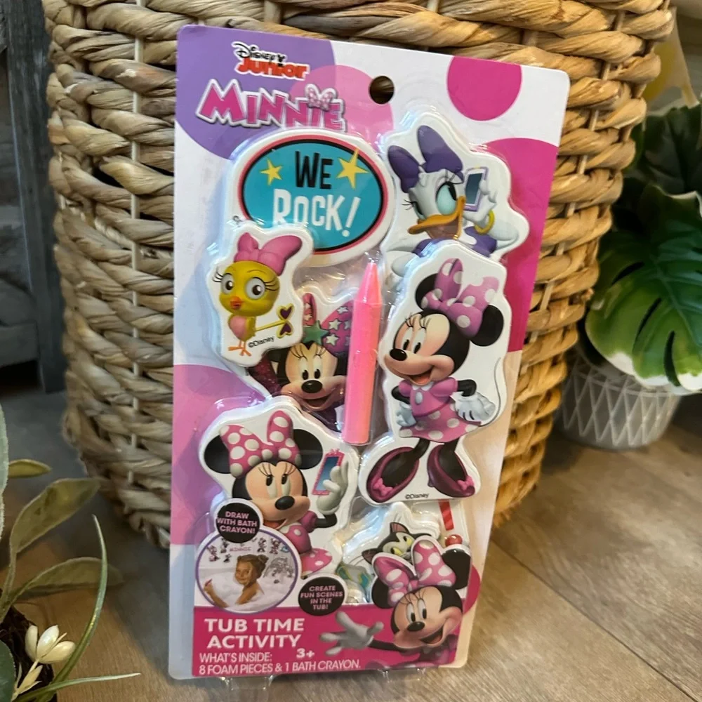New Disney Minnie Mouse Bath Toys Crayon & Foam Friends Tub Time Activity Set